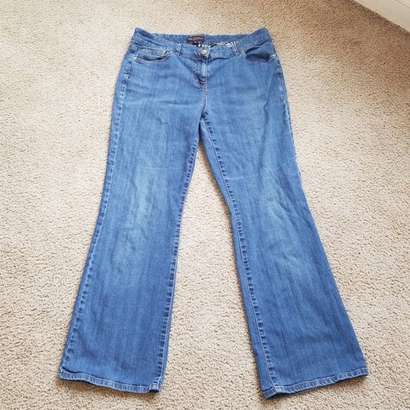 Dana Buchman Denim - Dana Buchman signature size 14 boot cut jeans